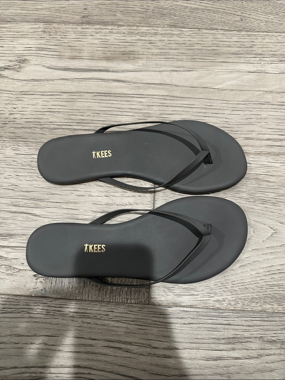 NWOT TKEES Gray Flip Flop Sandals with Gold Logo